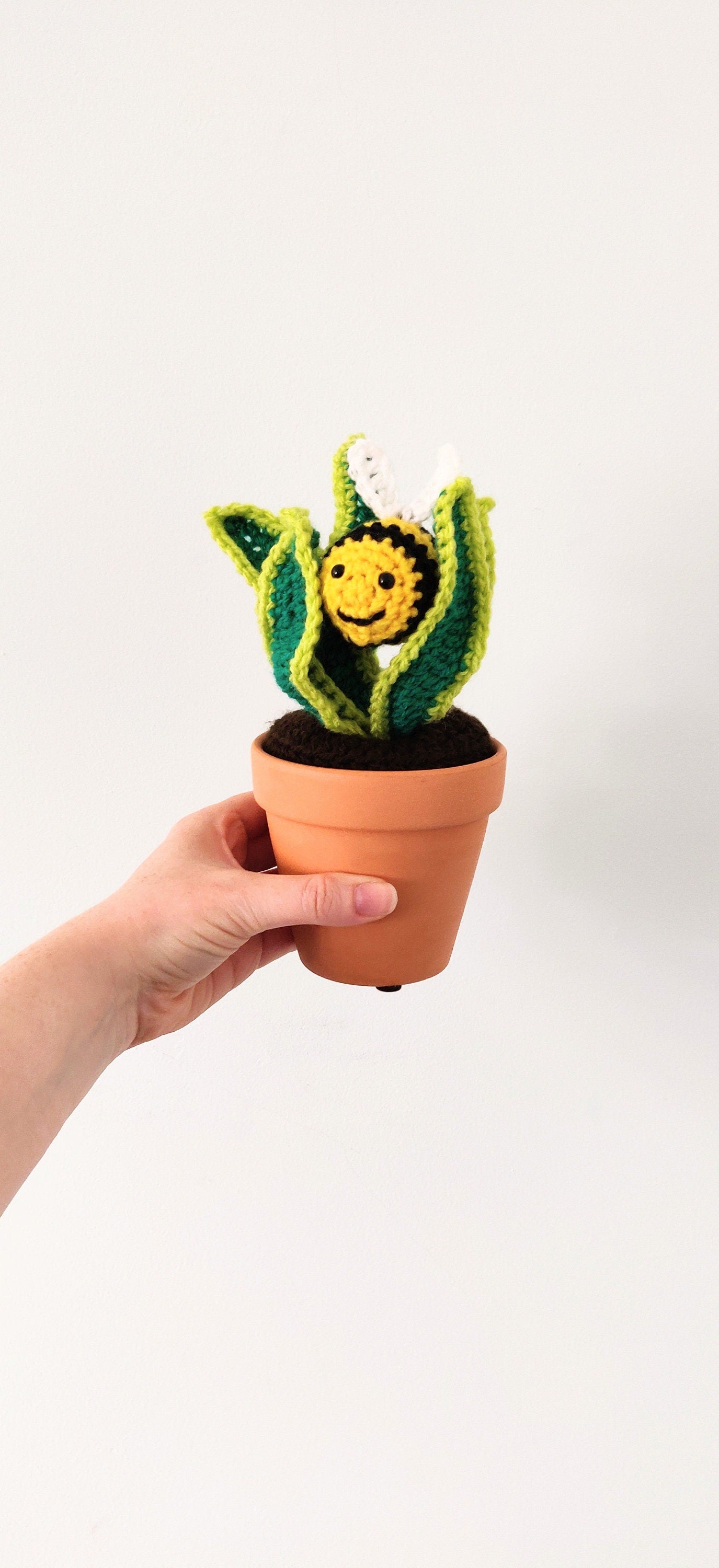Crochet Plant in a Terracotta Pot, Artificial Plant in Pot, Fake Plant in Pot, Indoor Plant, Artificial Plant, Bumble Bee Gift