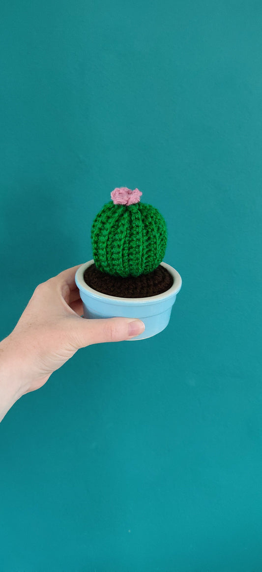 Artificial Cactus in Pot, Crochet Cactus Gift, Artificial House Plant, Plant Gift, Fake Plant in Pot, Fake Cactus Gift, Shelf Decoration
