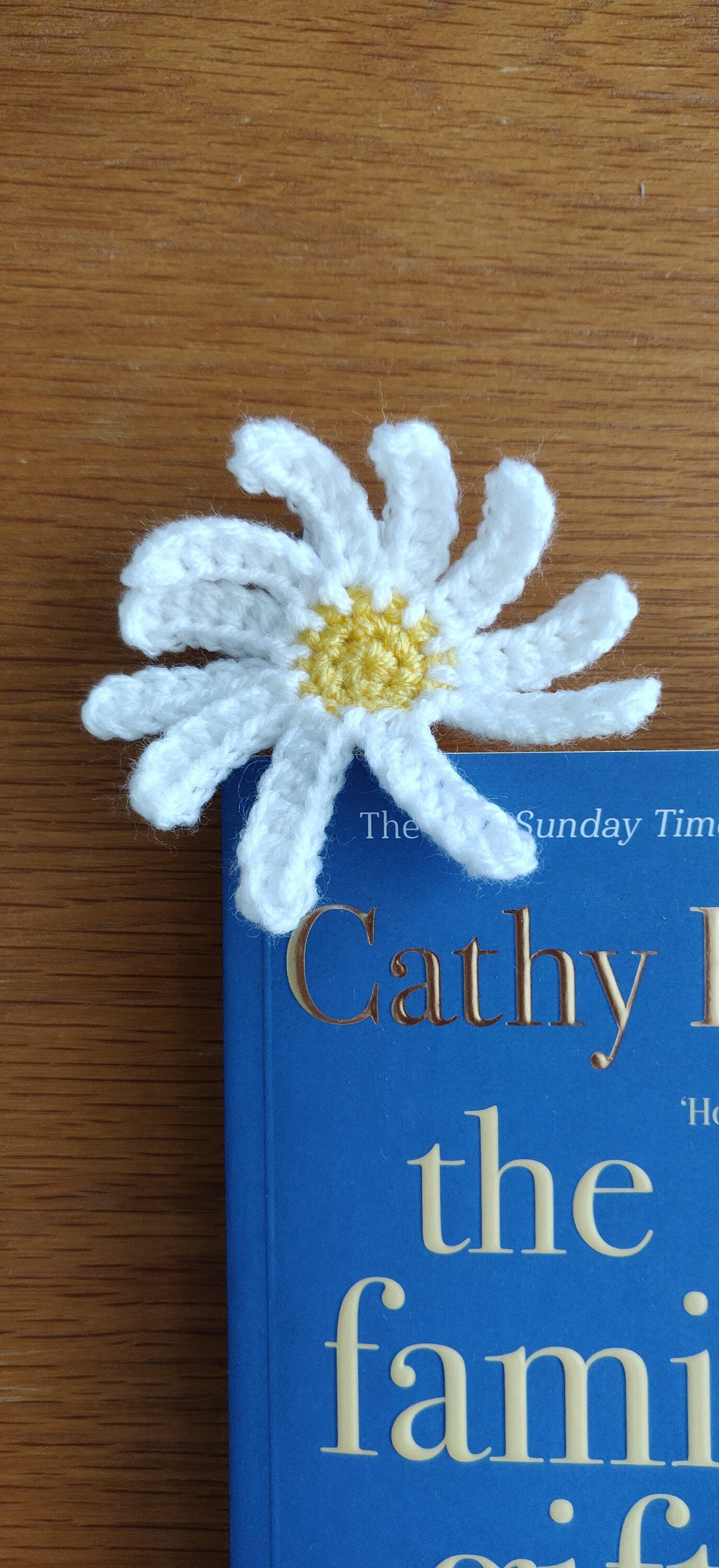 Crochet Daisy Bookmark, Crochet Bookmark, Book Gift, Birthday Gift, Bookmark Bundle, Daisy Flower Bookmark Gift, Stocking filler