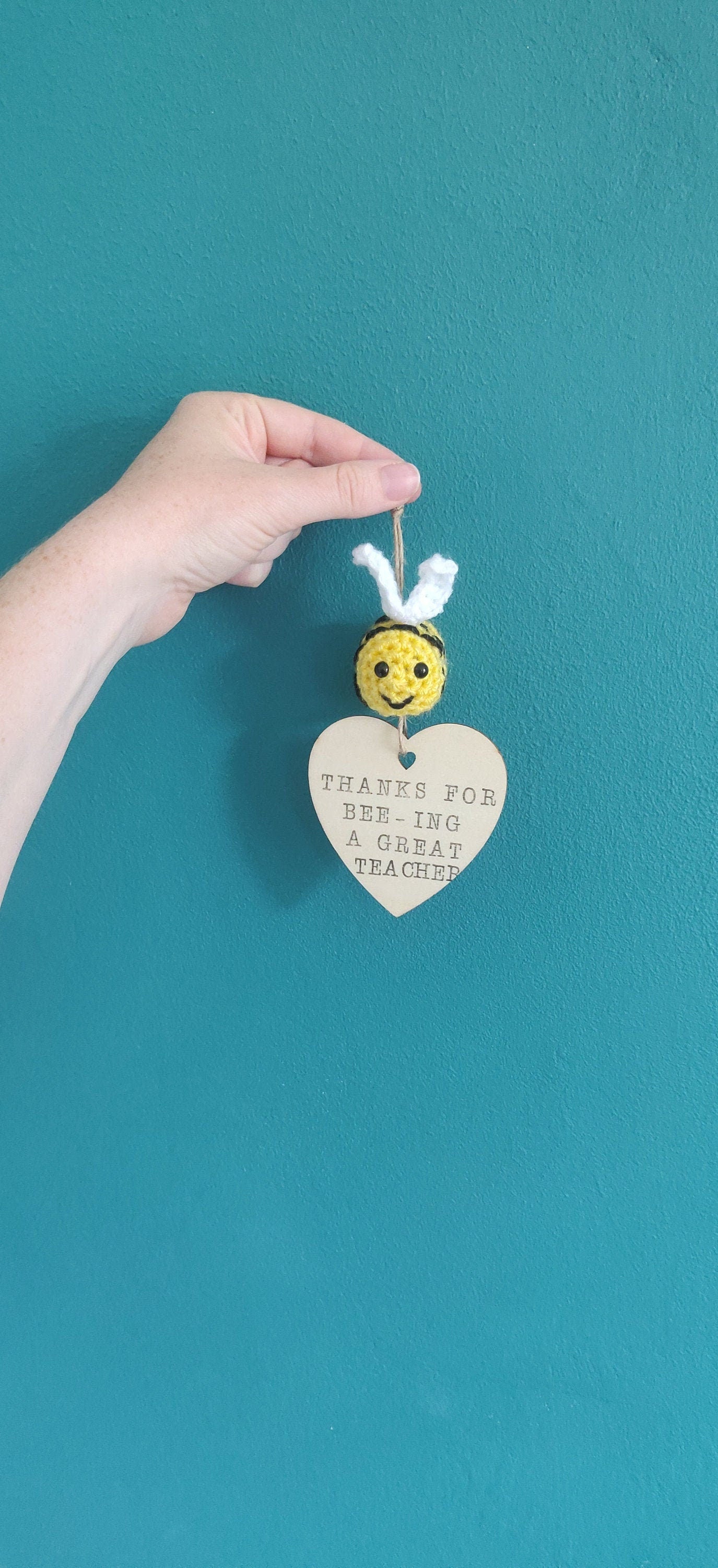 Thanks for Being a Great Teacher Wooden Sign, Crochet Bumblebee Sign, Wooden Heart Gift Plaque, Christmas Teacher Gift, Bee Gift for Her