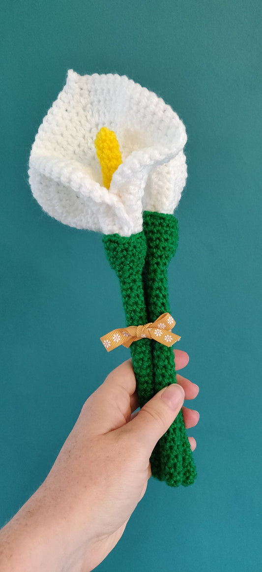 Artificial Calla Lilly Bouquet, Crochet Calla Lily Gift, White Calla Lilly Bulb, Artificial Flower Arrangement, Fake Lillies Flowers in Vase