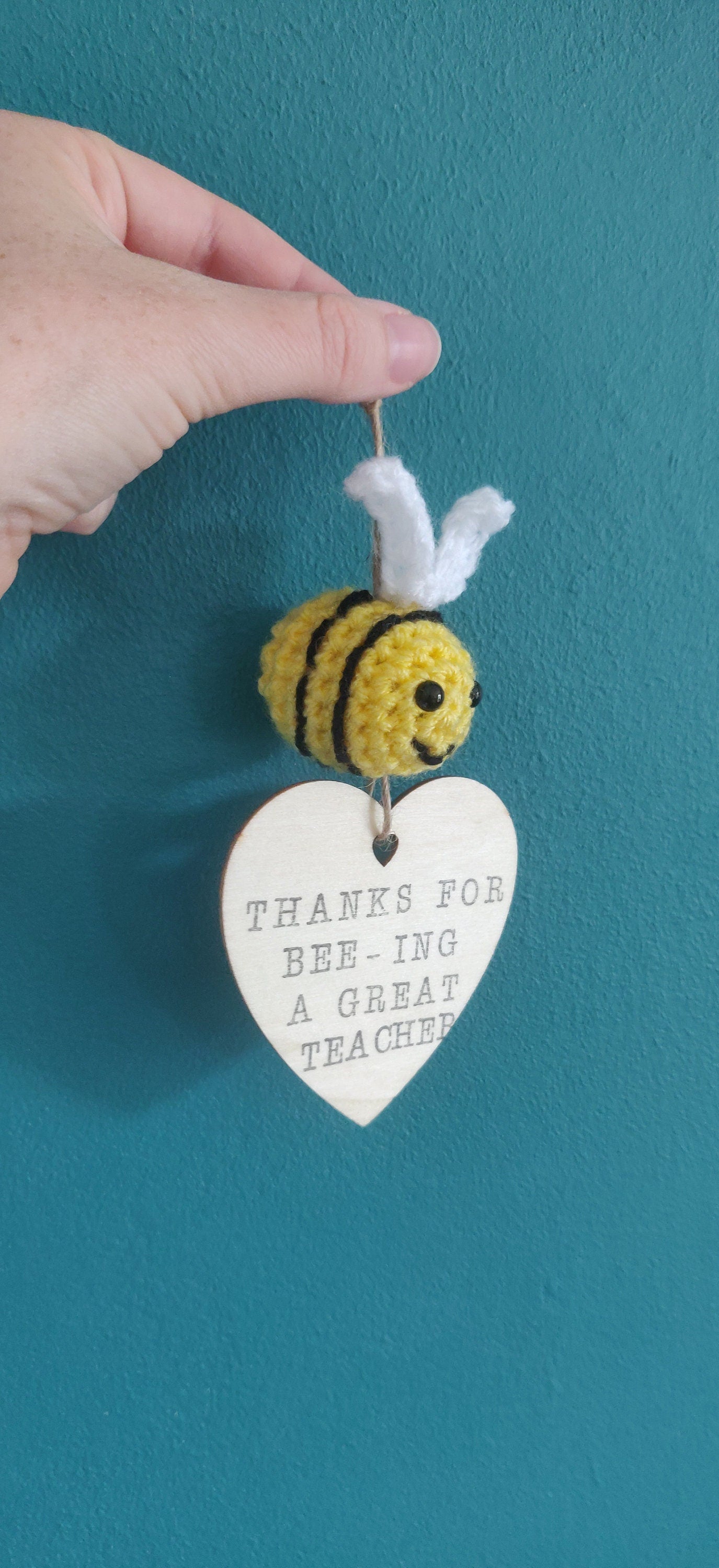 Thanks for Being a Great Teacher Wooden Sign, Crochet Bumblebee Sign, Wooden Heart Gift Plaque, Christmas Teacher Gift, Bee Gift for Her
