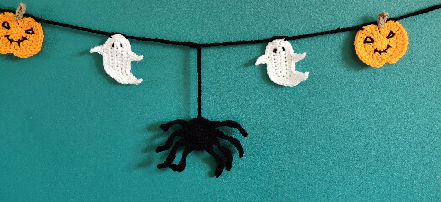 Halloween Bunting, Crochet Pumpkin Garland, Spooky Halloween Decor, Bat Bunting, Ghost Banner, Spider Garland, Crochet Halloween Bunting