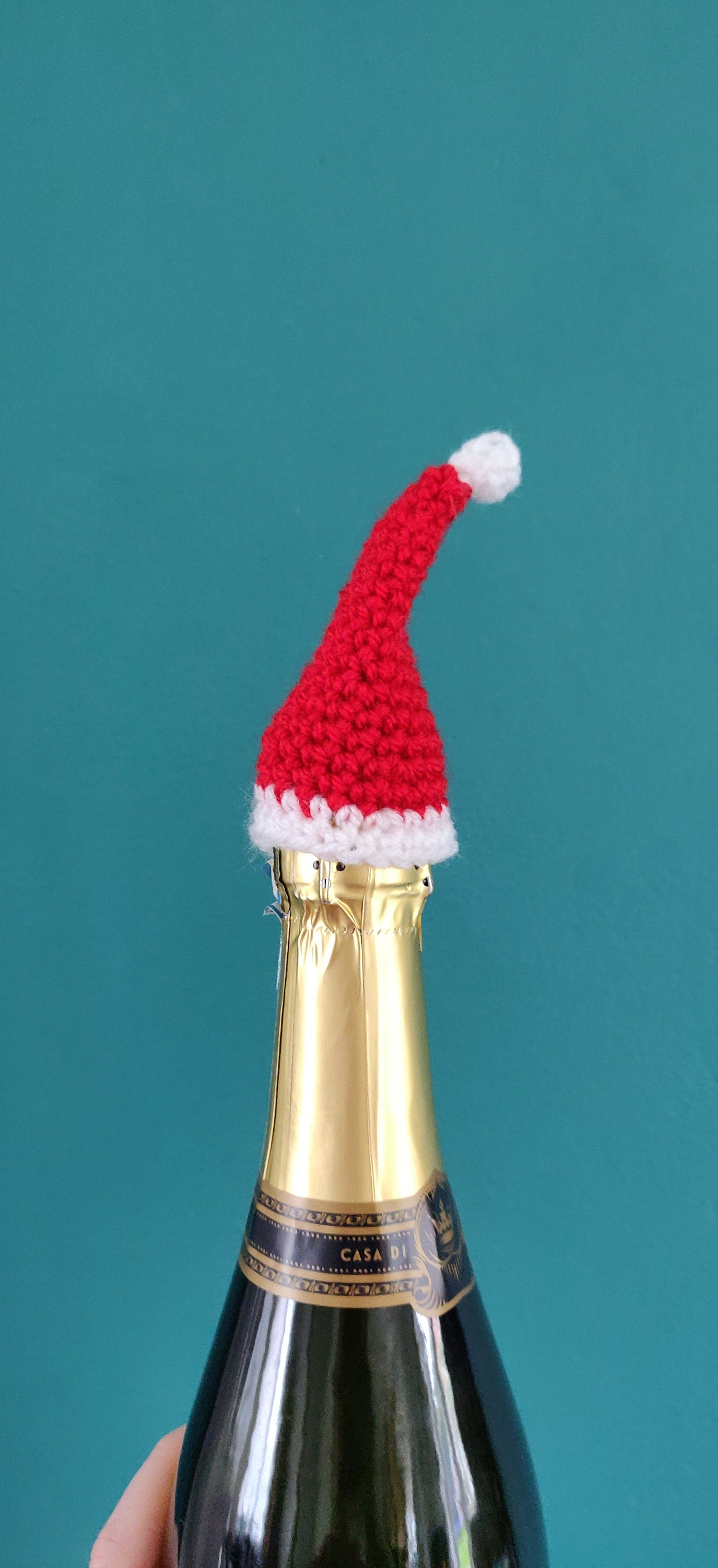 Santa Hat Bottle Topper, Christmas Hat Gift, Christmas Hat Bottle Stopper, Crochet Santa Hat, Christmas Gifts for Adults, Bottle Topper