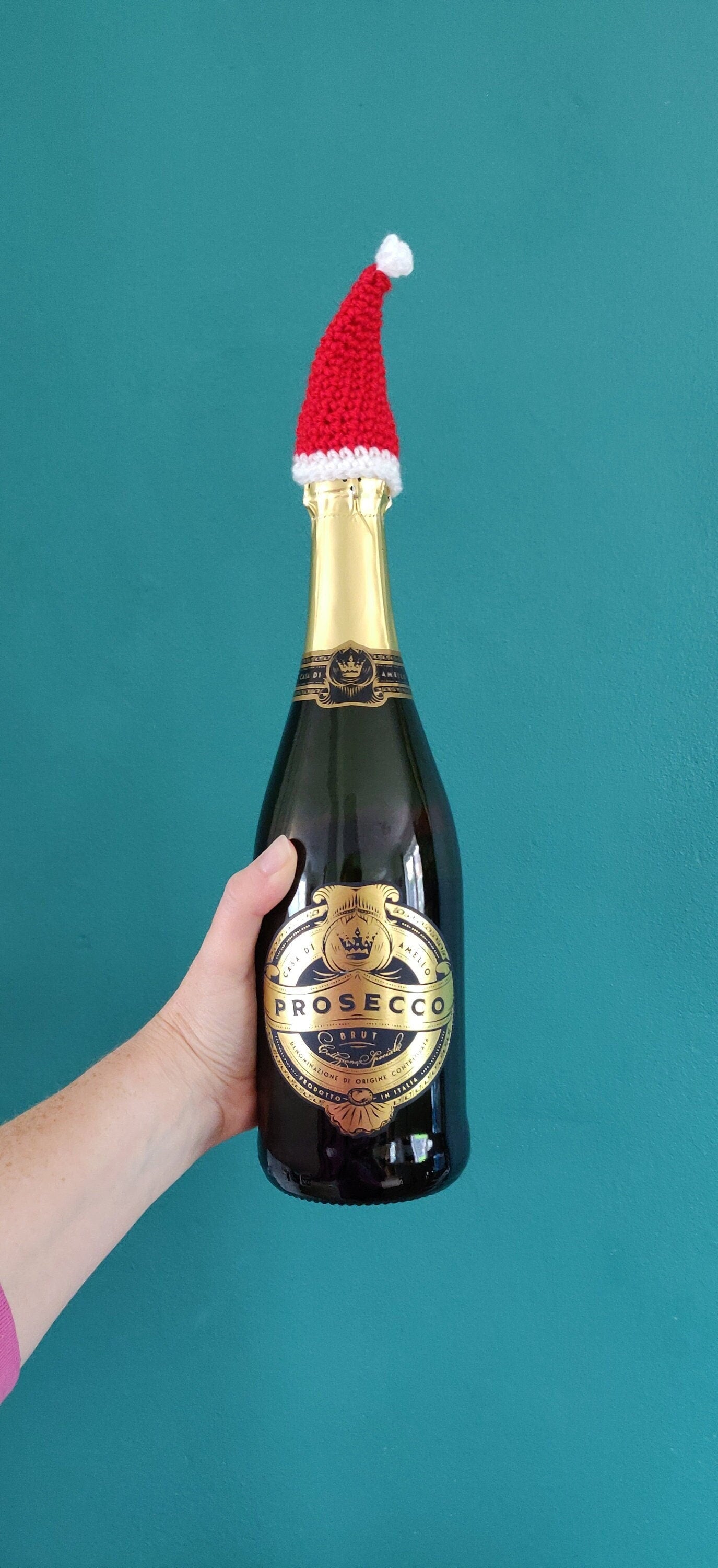 Santa Hat Bottle Topper, Christmas Hat Gift, Christmas Hat Bottle Stopper, Crochet Santa Hat, Christmas Gifts for Adults, Bottle Topper
