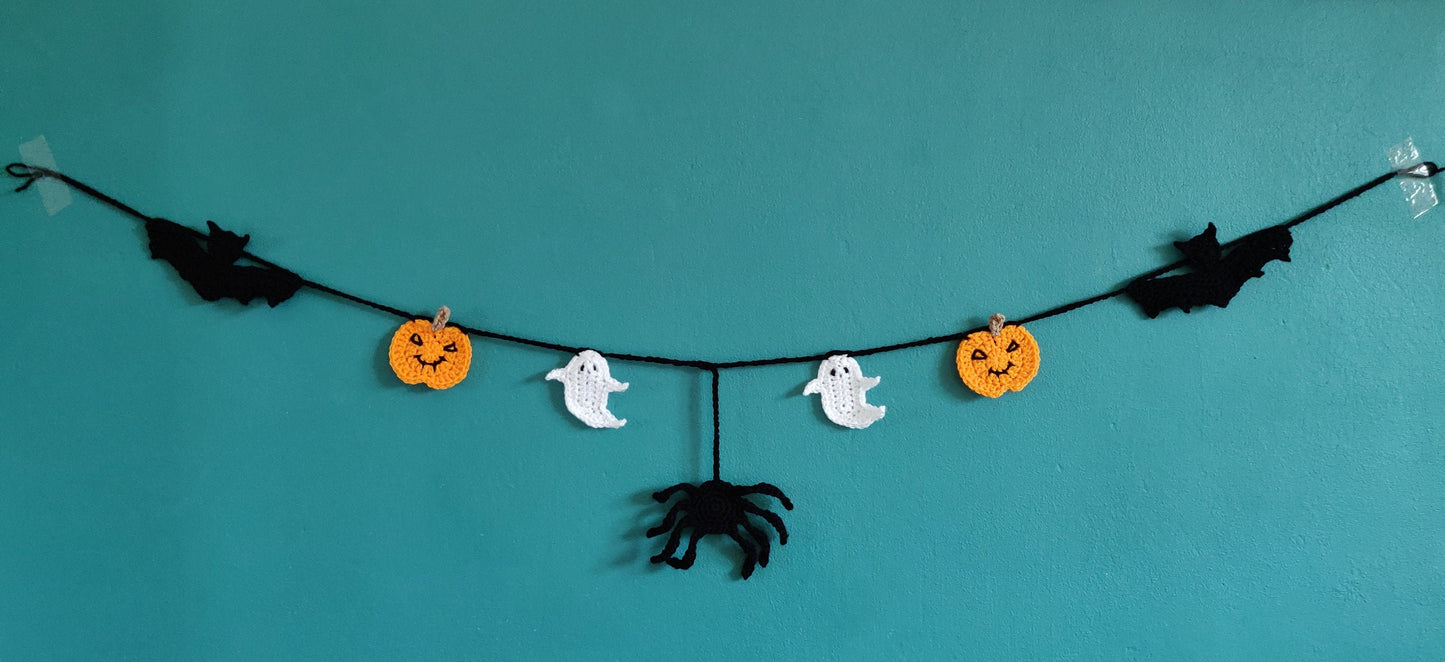 Halloween Bunting, Crochet Pumpkin Garland, Spooky Halloween Decor, Bat Bunting, Ghost Banner, Spider Garland, Crochet Halloween Bunting