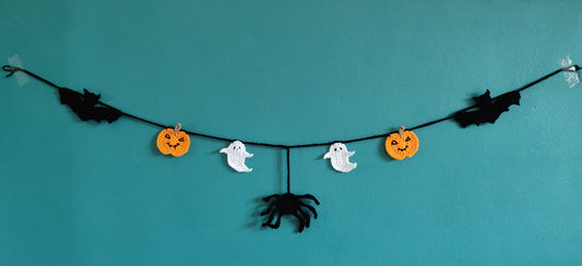 Halloween Bunting, Crochet Pumpkin Garland, Spooky Halloween Decor, Bat Bunting, Ghost Banner, Spider Garland, Crochet Halloween Bunting