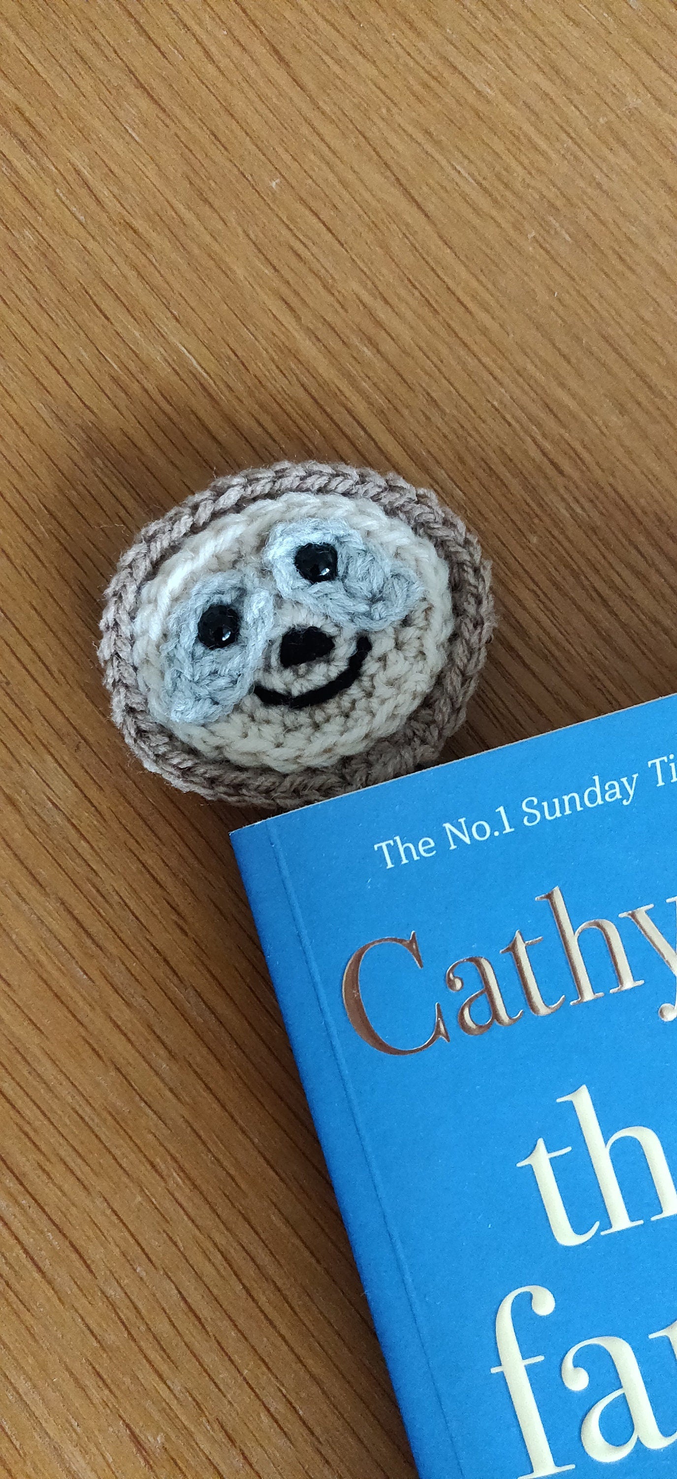 Sloth Bookmark, Sloth Gift, Crochet Bookmark, Animal Bookmark, Book Gift, Book Lover Gift, Book Gift for her, Reading Girl, Reading Gift