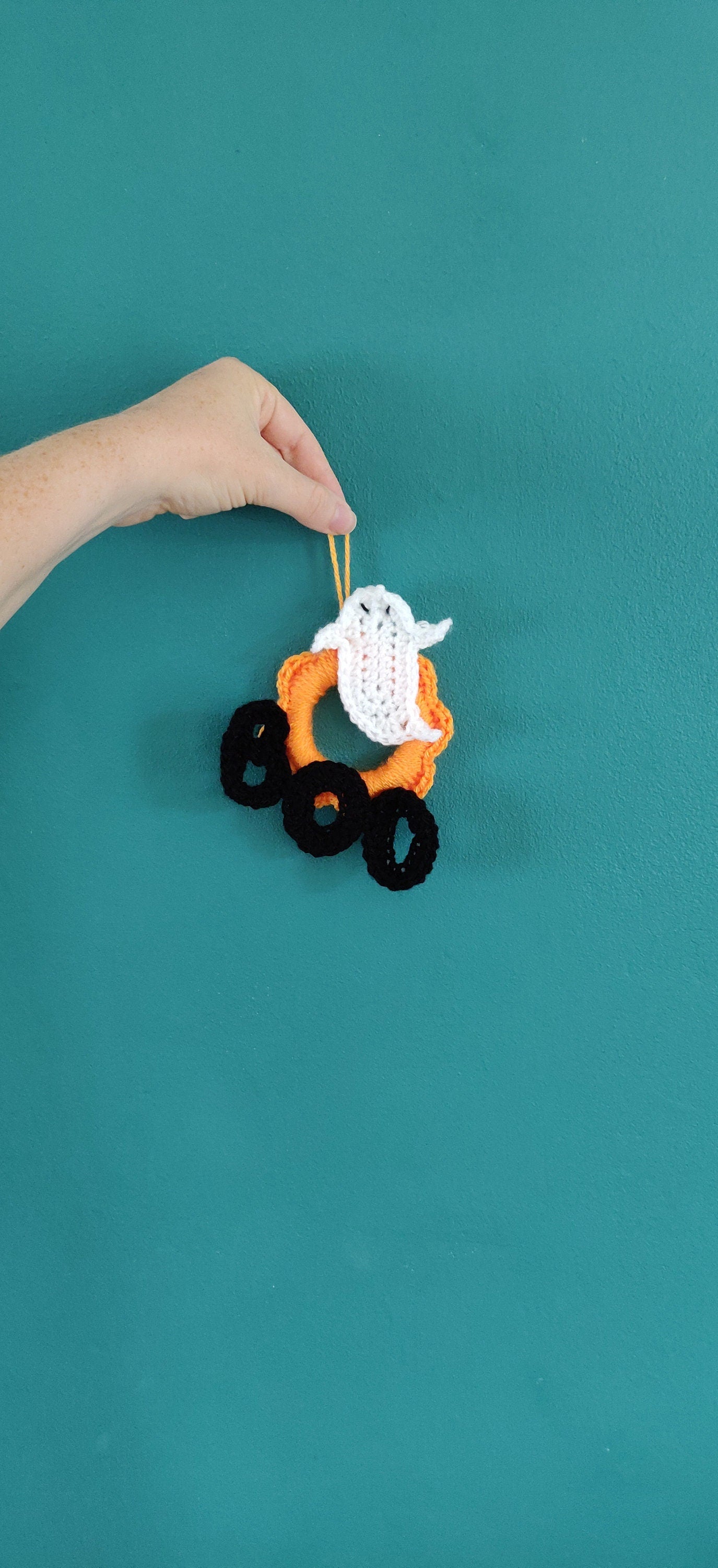 Halloween Mini Wreath, Spooky Ghost Decoration, Boo Decoration, Halloween Wall Hanging, Orange Halloween Wreath, Orange and Black Decoration