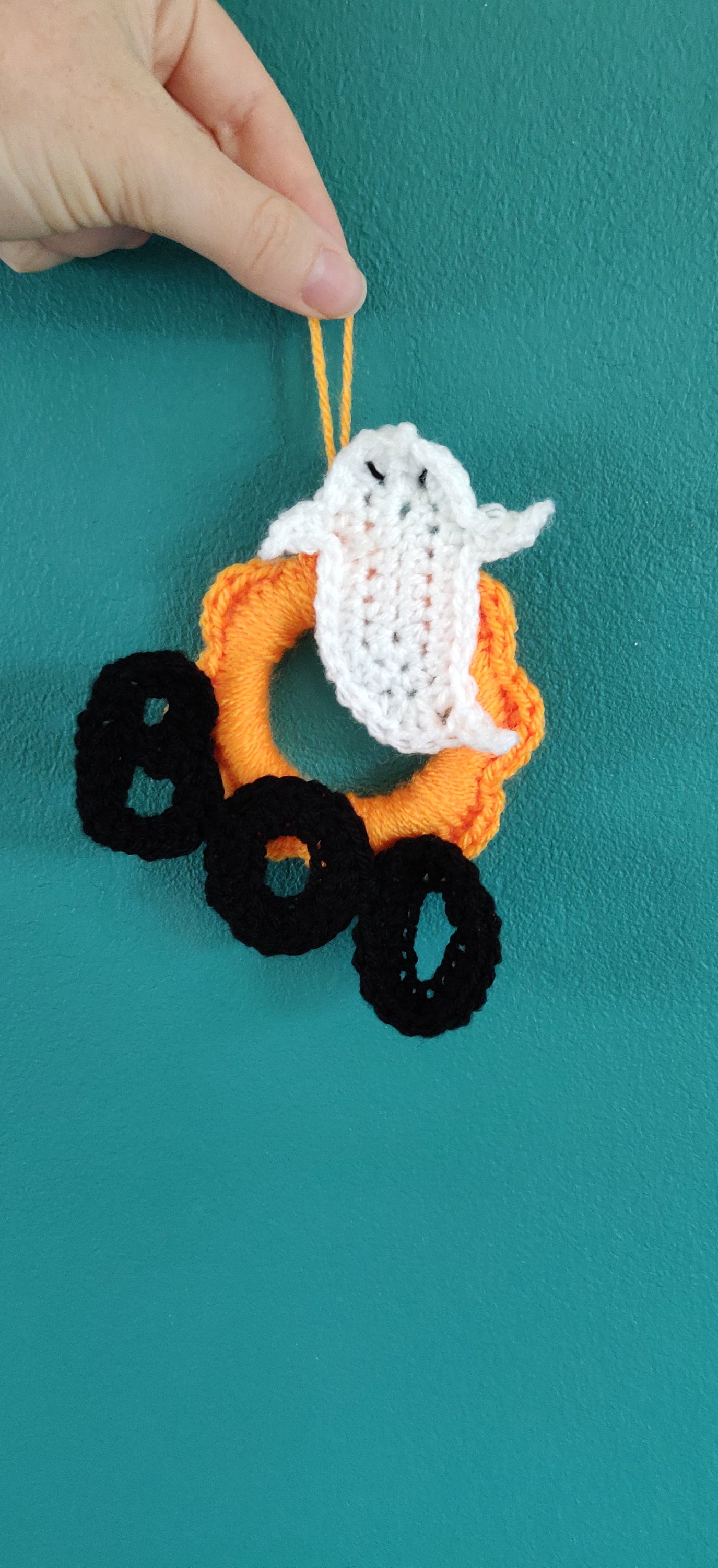 Halloween Mini Wreath, Spooky Ghost Decoration, Boo Decoration, Halloween Wall Hanging, Orange Halloween Wreath, Orange and Black Decoration