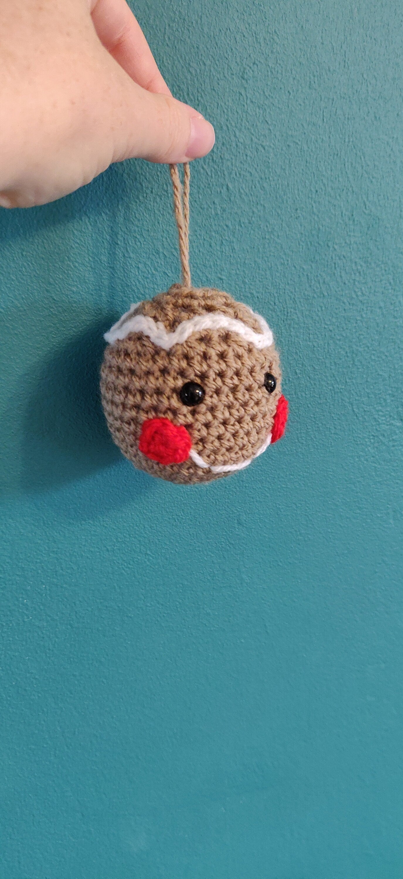 Crochet Gingerbread Man Christmas Bauble: Festive Tree Decoration