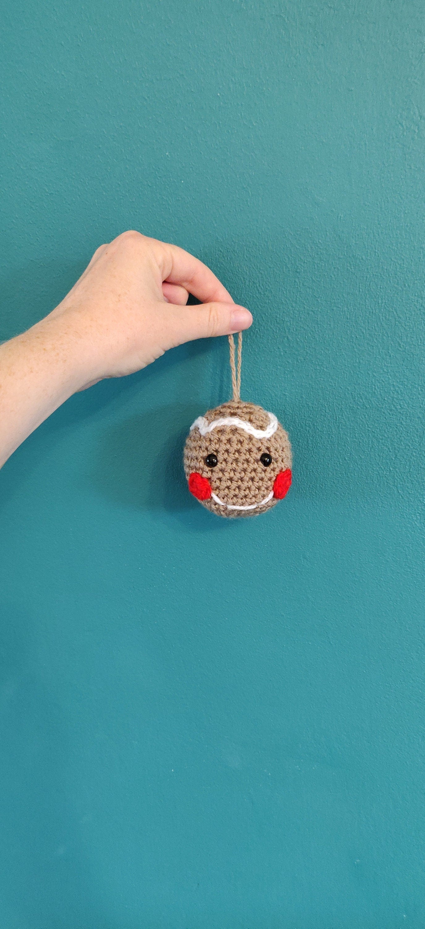 Crochet Gingerbread Man Christmas Bauble: Festive Tree Decoration