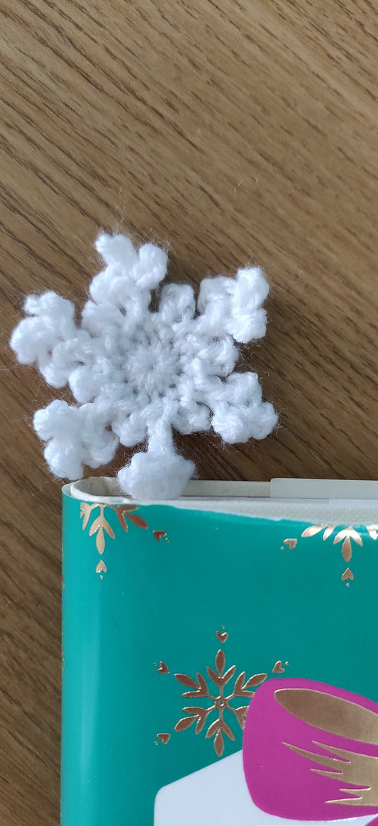 Snowflake Bookmark, Christmas Bookmark, Small Christmas Gift, Christmas Snowflake Decoration, Bookmark Gift for her, Stocking Filler for Her