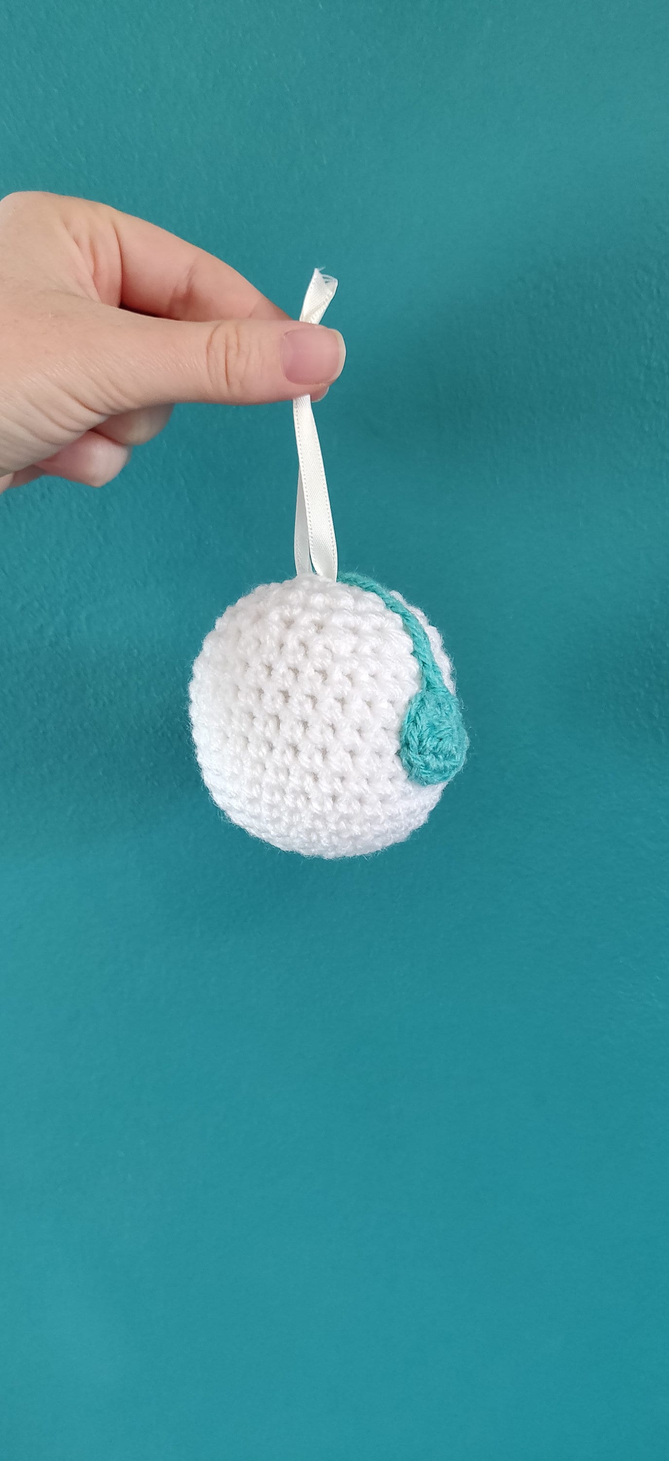 Crochet Snowman Ornament: Christmas Tree Bauble