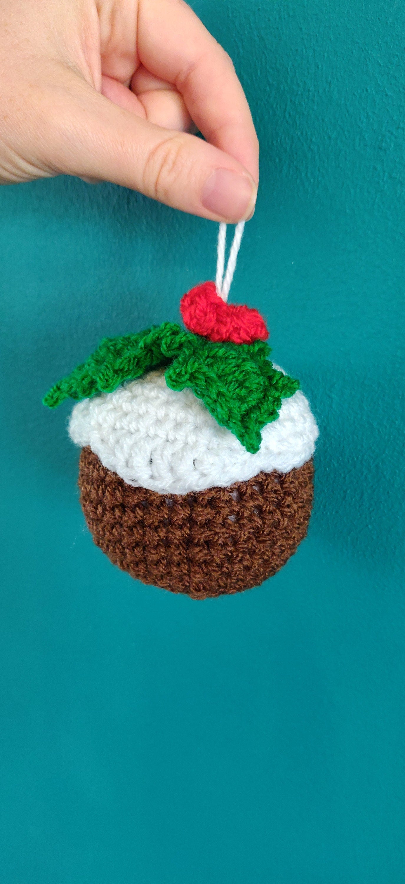 Crochet Christmas Pudding Ornament: Holiday Tree Decoration