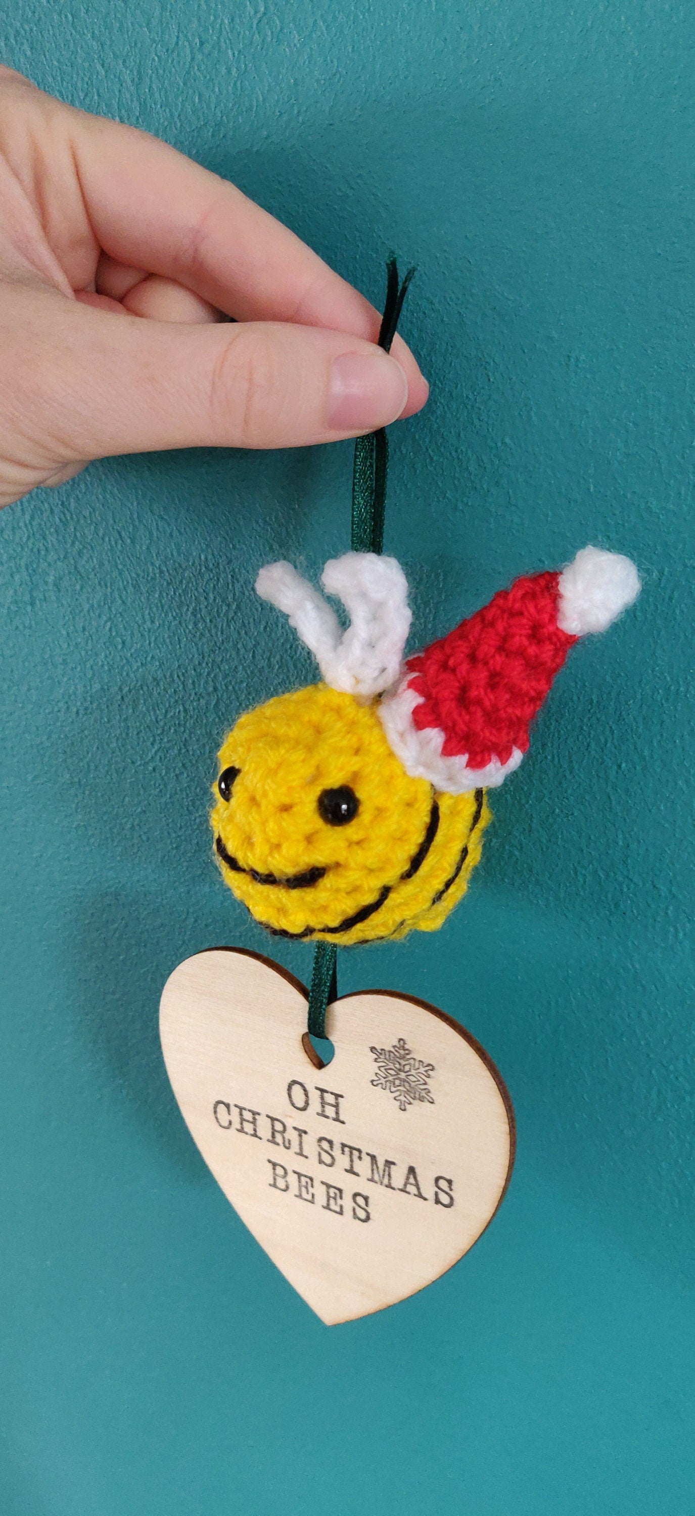 Crochet Christmas Bee Ornament, Festive Holiday Decor