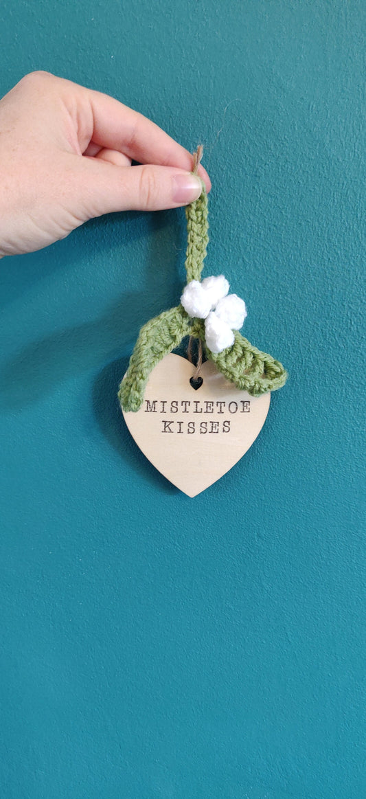 Crocheted Mistletoe Kisses Sign: Personalized Christmas Ornament