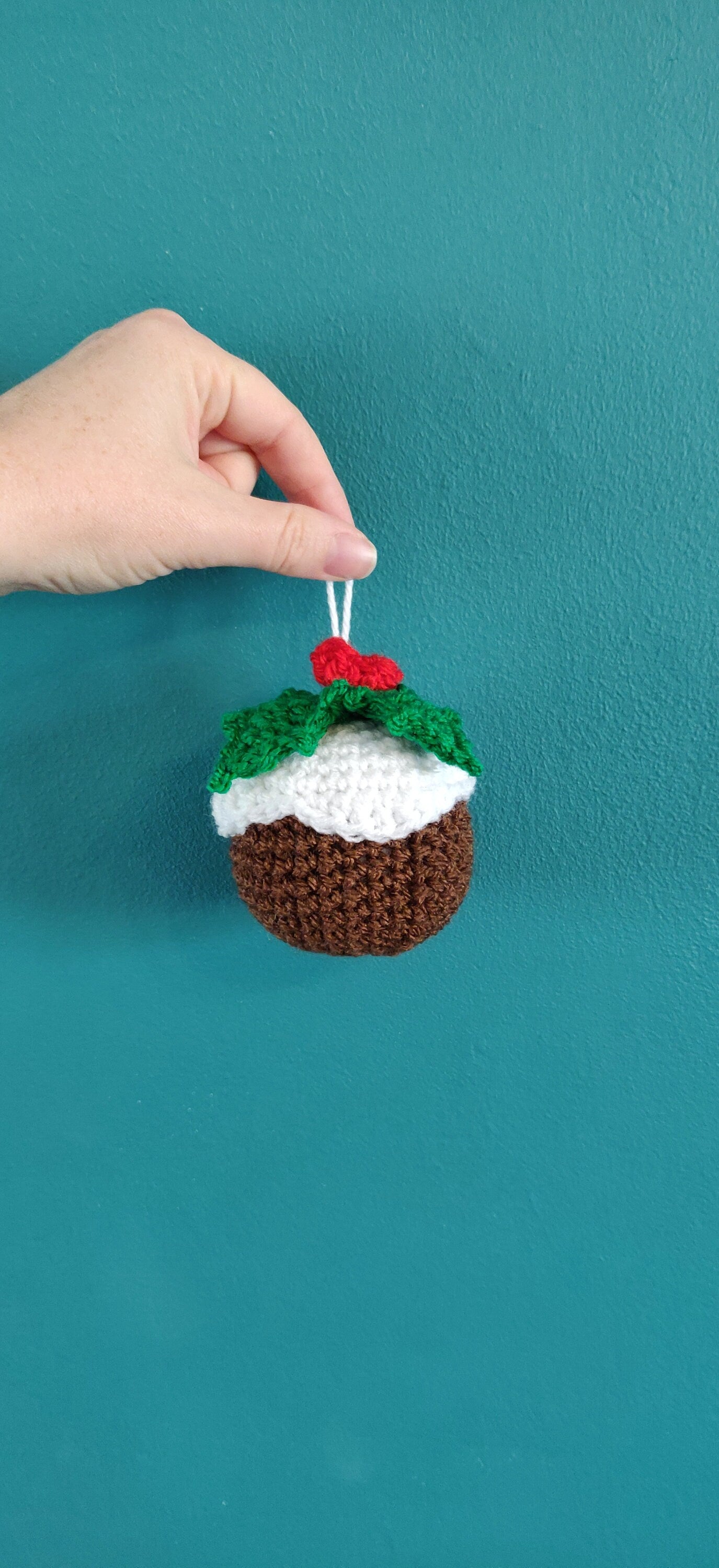 Crochet Christmas Pudding Ornament: Holiday Tree Decoration