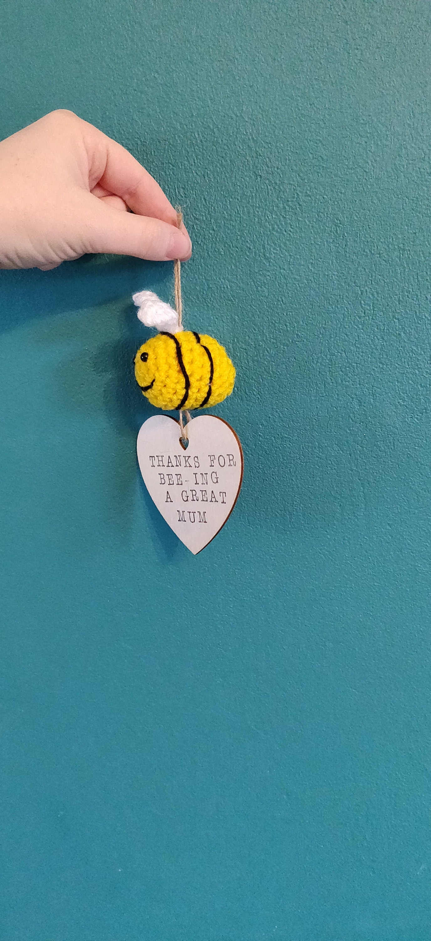 Happy Mother's Day Gift, Thanks for Being a Great Mum Wooden Sign, Crochet Bumblebee, Mother's Day Flowers, Door Hanger, Bee Gift for Mum