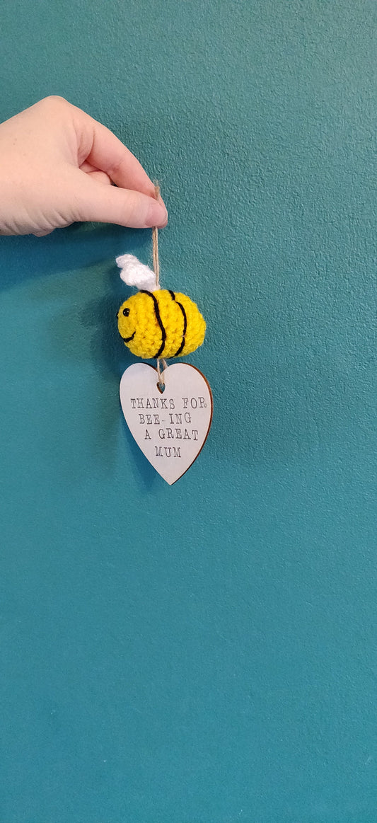 Happy Mother's Day Gift, Thanks for Being a Great Mum Wooden Sign, Crochet Bumblebee, Mother's Day Flowers, Door Hanger, Bee Gift for Mum