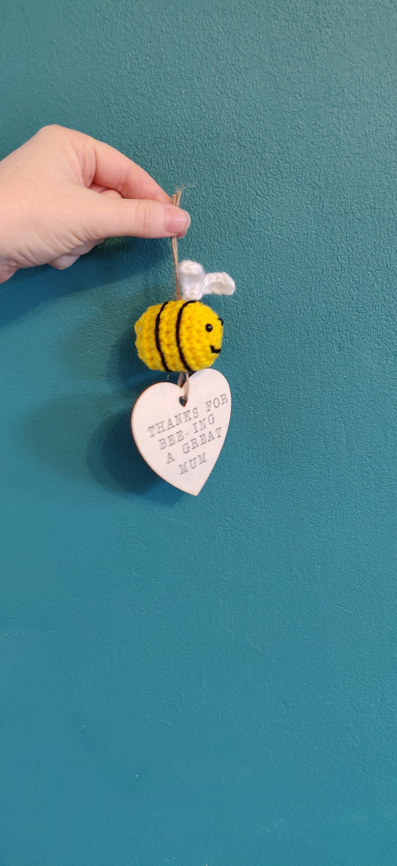 Happy Mother's Day Gift, Thanks for Being a Great Mum Wooden Sign, Crochet Bumblebee, Mother's Day Flowers, Door Hanger, Bee Gift for Mum