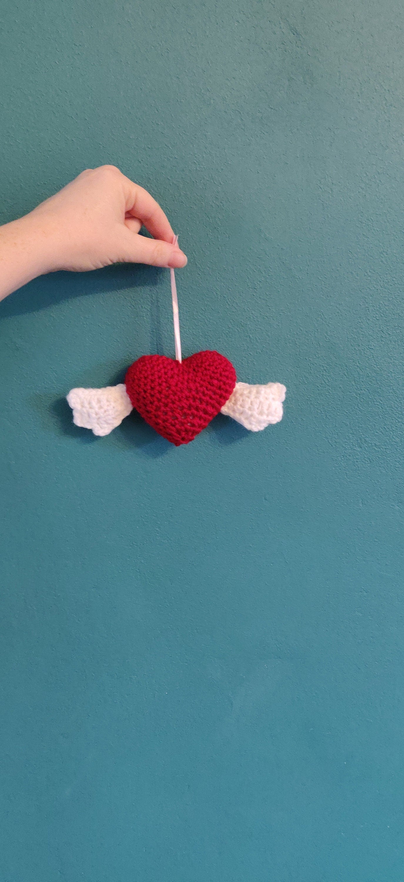 Crochet Heart With Wings Door Hanger, Ventines Day Gift, Valentine's Heart Decoration, Heart Wall Decor, Heart and Wings Memorial Gift