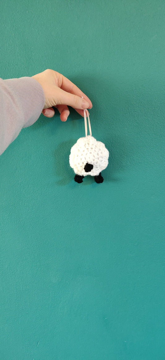 Crochet Lamb Hanging Decoration, Spring Lamb Gift, Easter Decoration, Easter Gift, Door Hanger, Easter Tree Ornament, Farm Animal Decor
