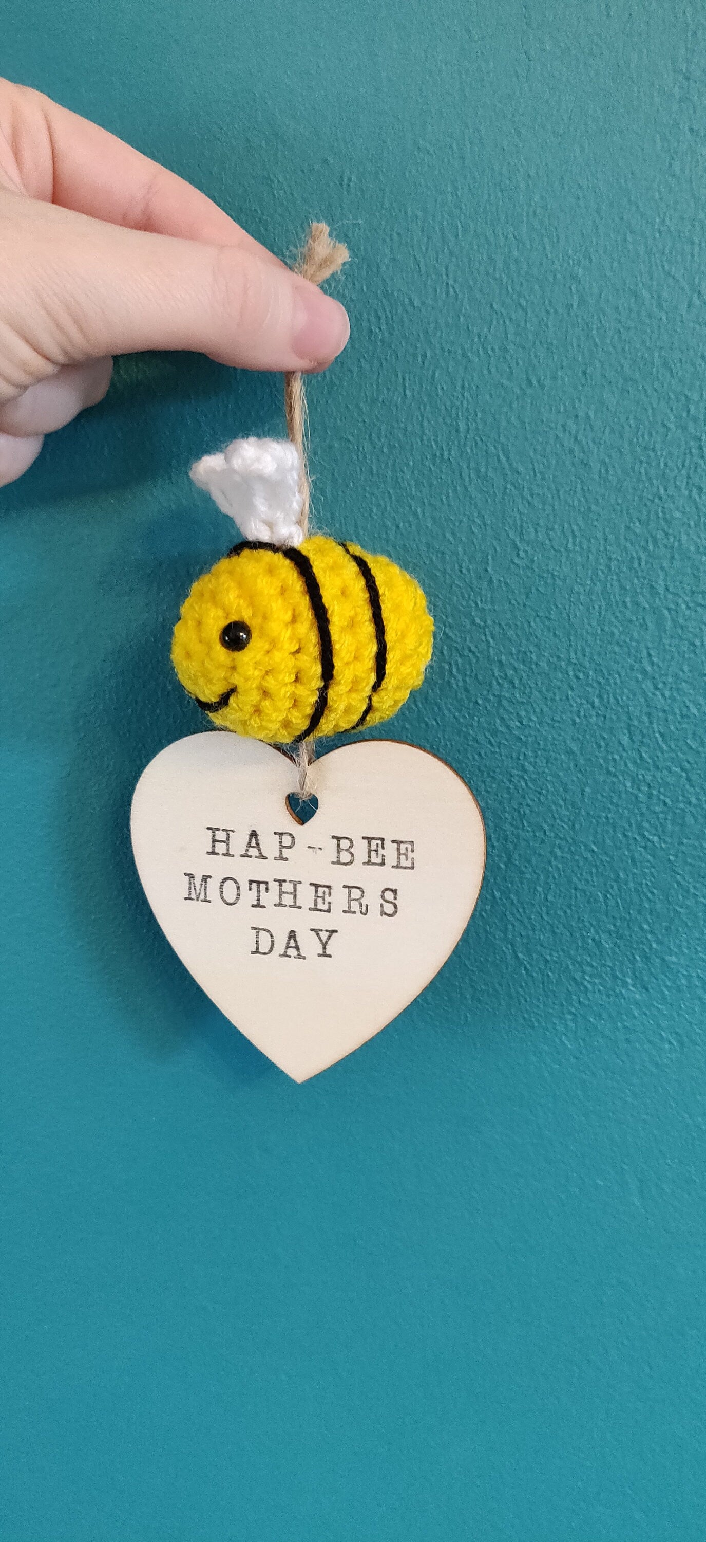 Happy Mother's Day Gift, Hap-Bee Mothers Day Present, Door Hanging Wooden Sign, Crochet Bumblebee, Mother's Day Flowers, Bee Gift for Mum
