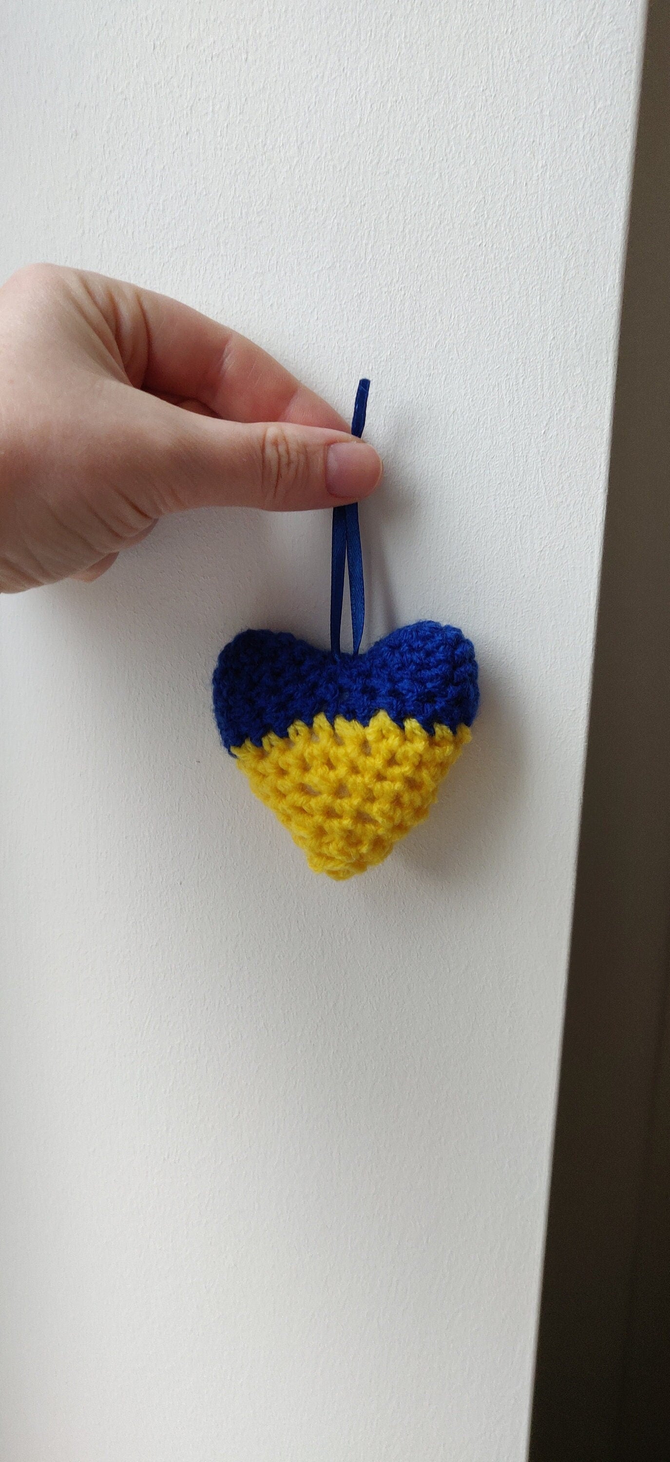 Ukrainian Heart Flag Door Hanger, Charity Ukraine, Support Ukraine, Ukraine Magnet, Ukraine Flag Decoration, Support Ukraine