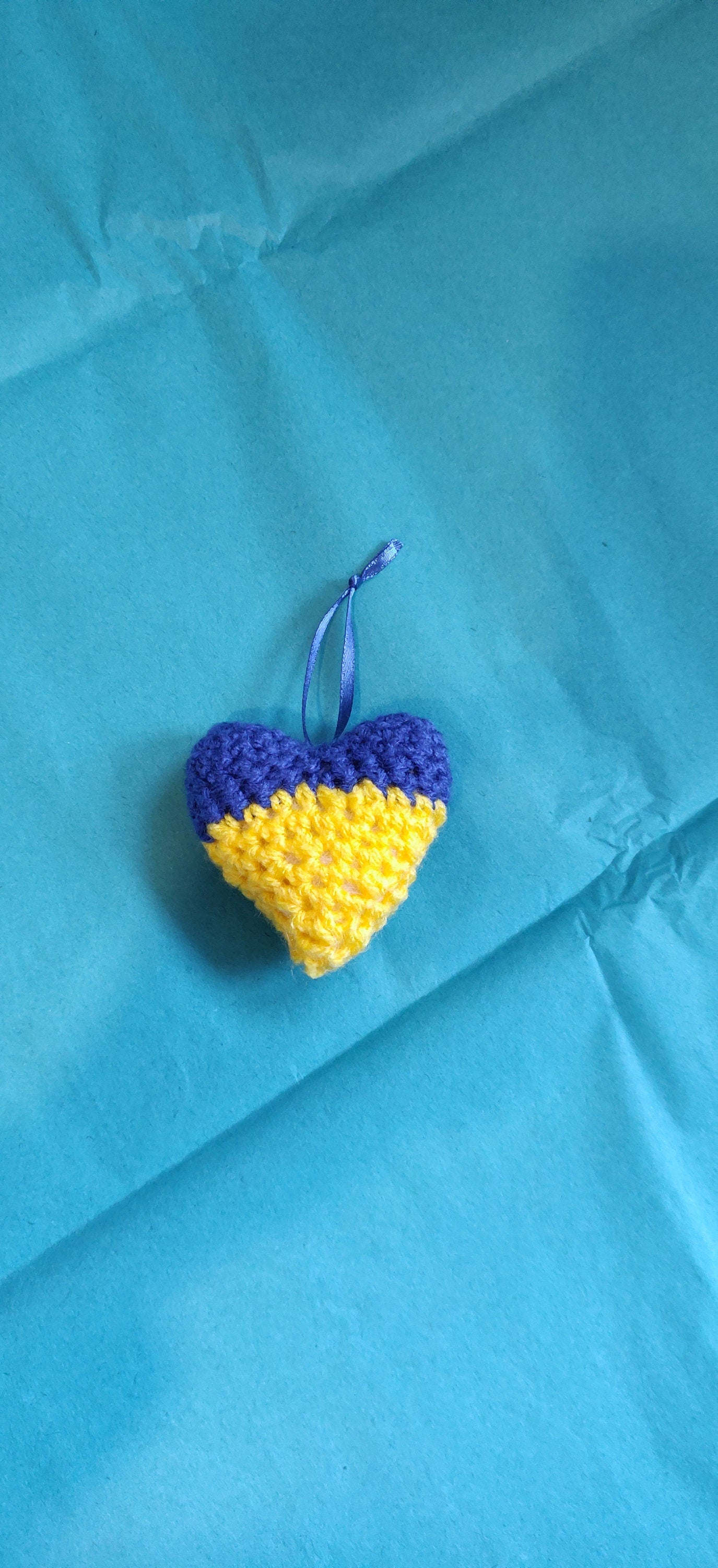 Ukrainian Heart Flag Door Hanger, Charity Ukraine, Support Ukraine, Ukraine Magnet, Ukraine Flag Decoration, Support Ukraine