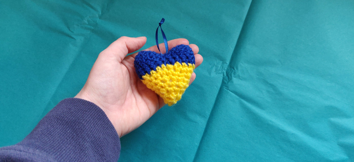 Ukrainian Heart Flag Door Hanger, Charity Ukraine, Support Ukraine, Ukraine Magnet, Ukraine Flag Decoration, Support Ukraine