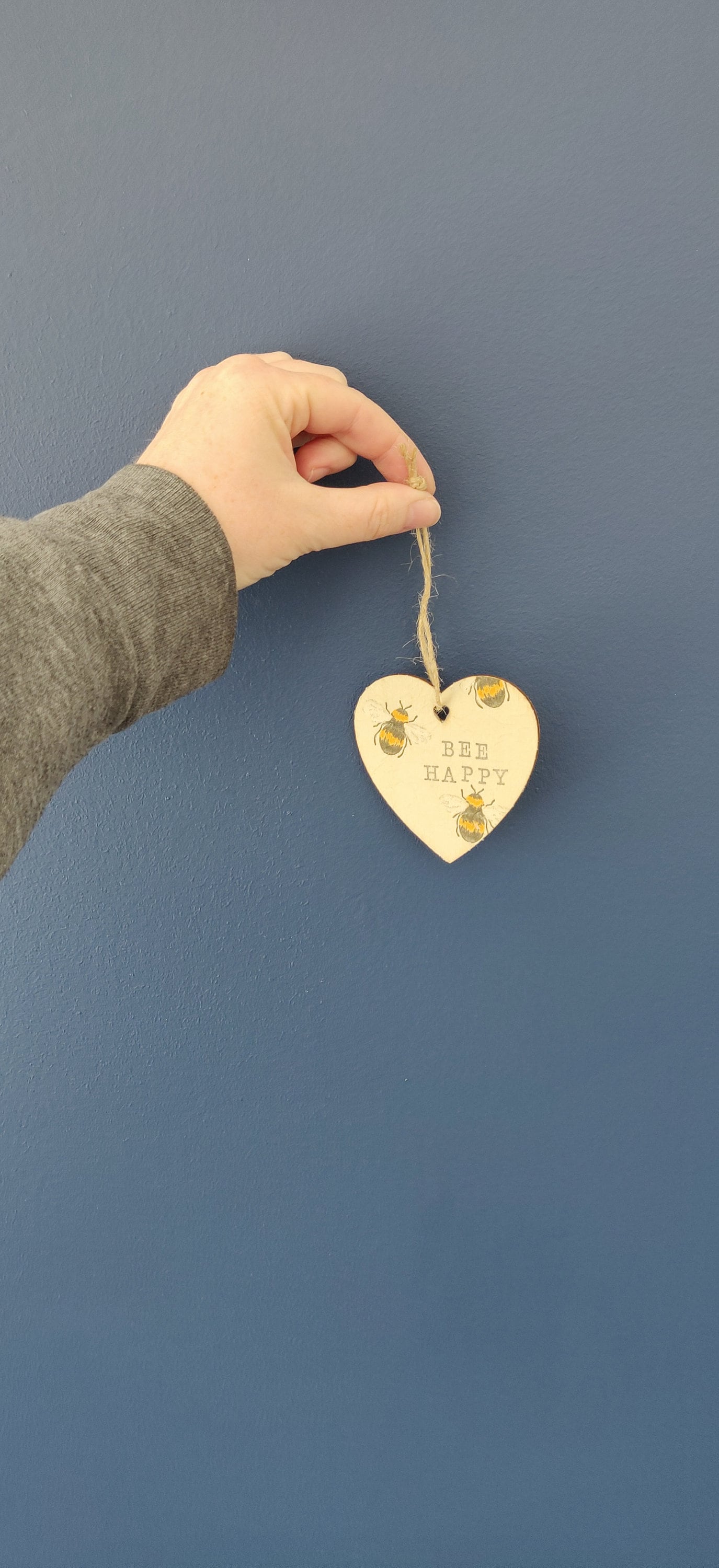 Bee Happy Wooden Sign, Wall Plaque, Wooden Heart Gift, Bee Gift for Her, Positive Present, Bee Happy Art, Door Hanger, Tiered Tray Decor