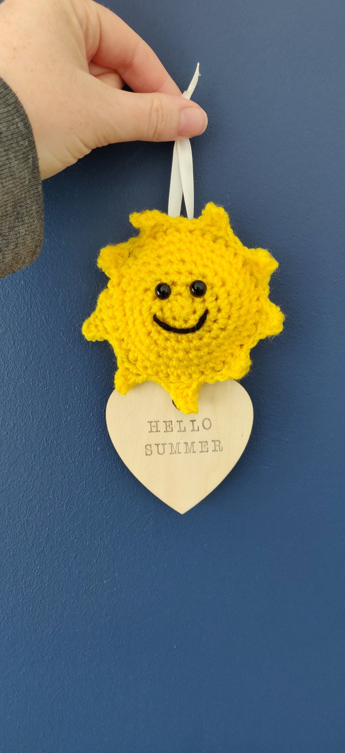 Hello Summer Door Hanger, Summer Hanging Decoration, Hello Sunshine Sign, Tiered Tray Decor, Yellow Sunshine Art, Nursery Sunshine Gift