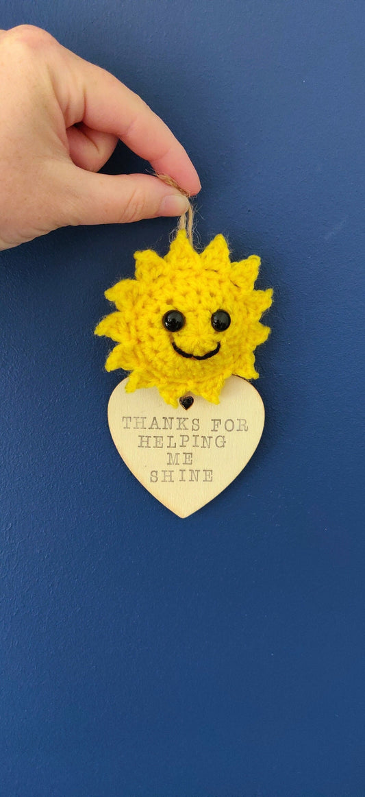 Thank you for Helping Me Shine, Teacher Gift, Sun Sign, Personalised Sign, Summer Decor, Thank you Gift, Boho Home Decor, Crochet Sunshine
