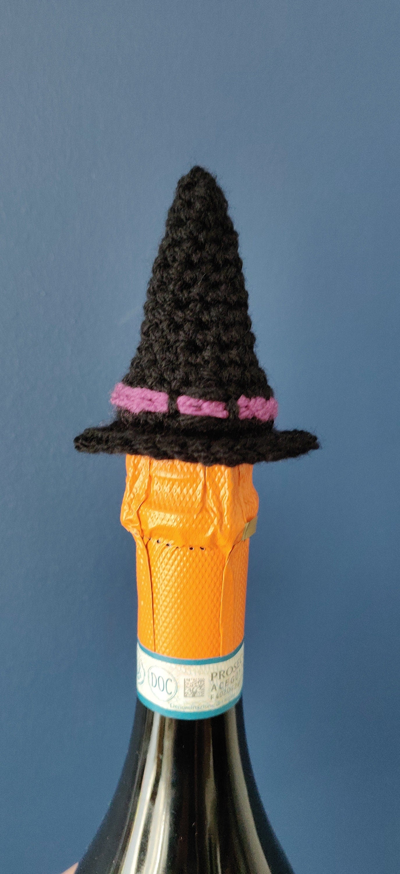 Mini Witch Hat Bottle Topper: Gothic Halloween Decor
