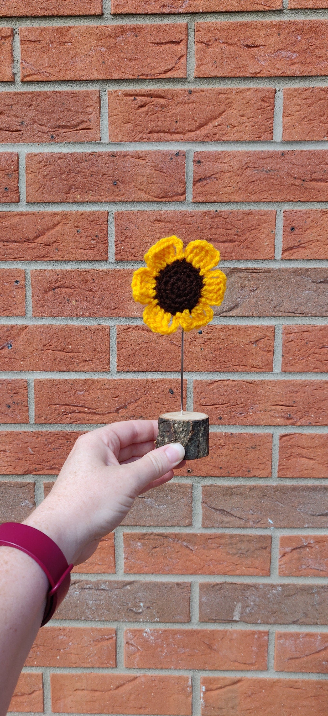 Crochet Sunflower Stem, Sunflower Gift, Sunflower Present for Her Birthday, Summer Decoration, Yellow Flower Art Print, Unique gift For Mum