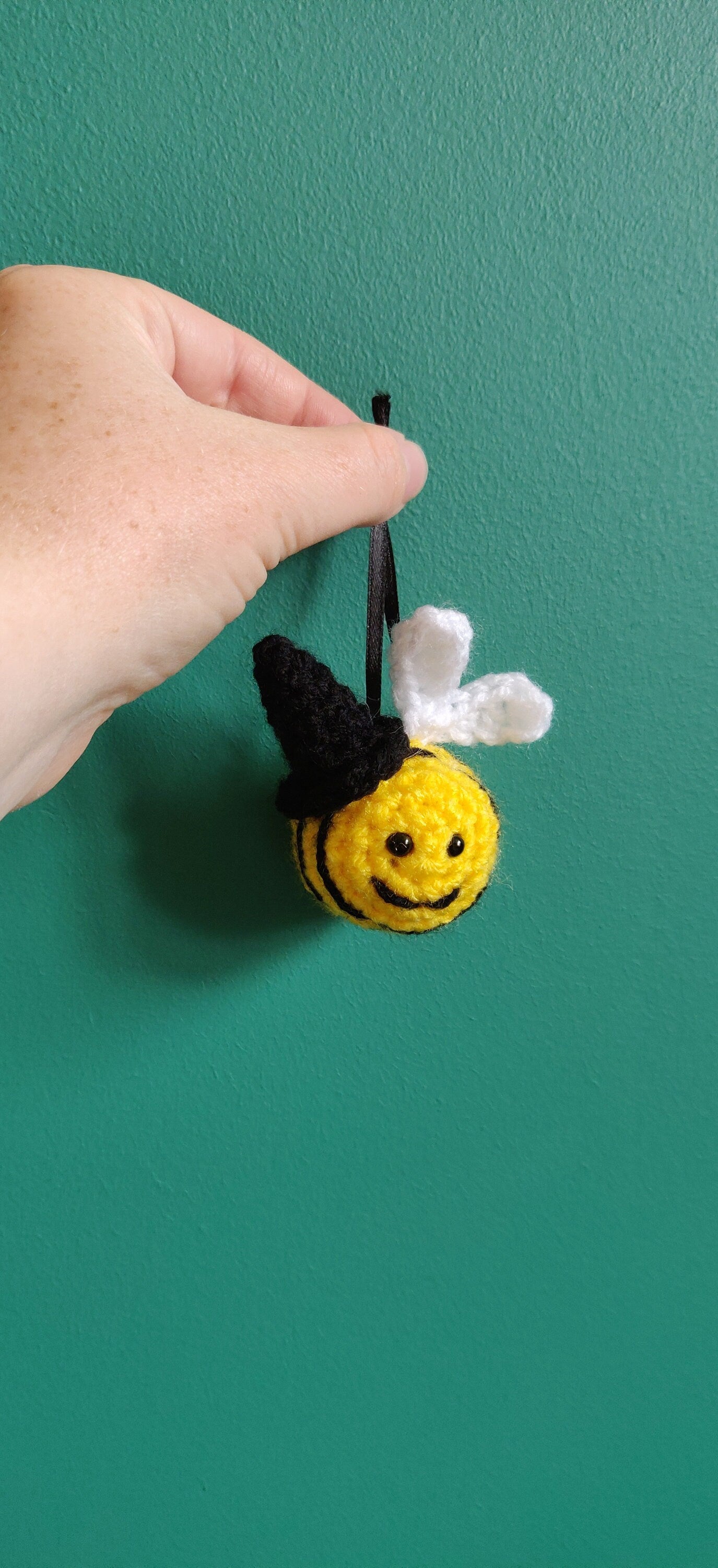 Bee Witched, Witch Bee with Black Hat Halloween Bee, Scary Bee Decoration, Black Witch Hat, Spooky Yellow Bee, Halloween Decor