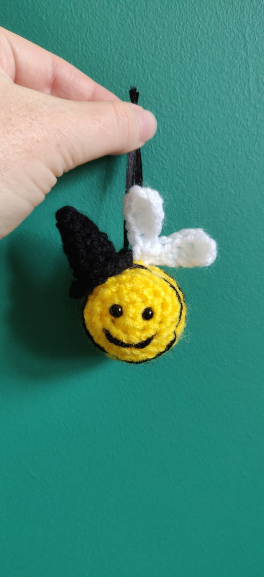 Bee Witched, Witch Bee with Black Hat Halloween Bee, Scary Bee Decoration, Black Witch Hat, Spooky Yellow Bee, Halloween Decor