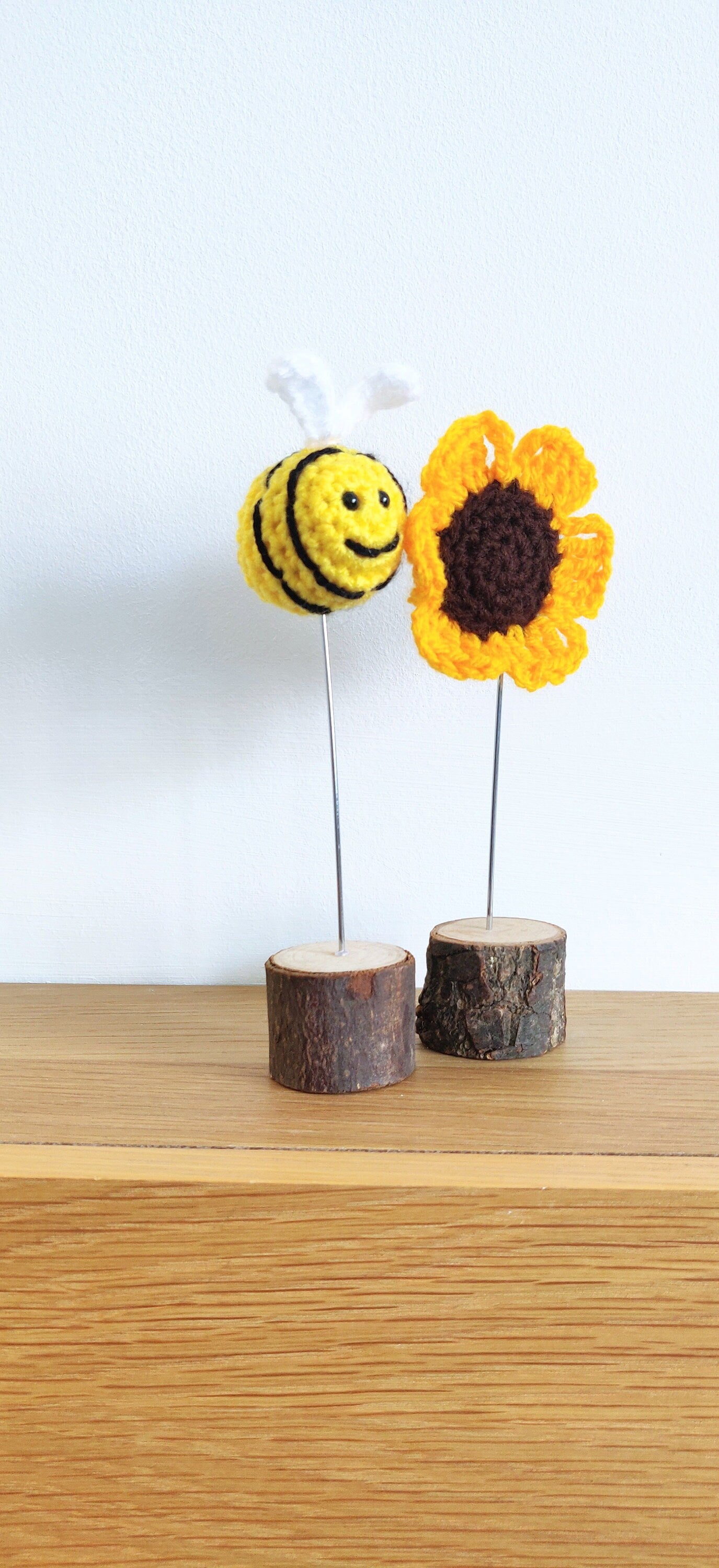 Sunflower and Bee Decor, Sunflower Gift, Sunflower Present for Her Birthday, Summer Decoration, Yellow Flower Art Print, Unique gift For Mum