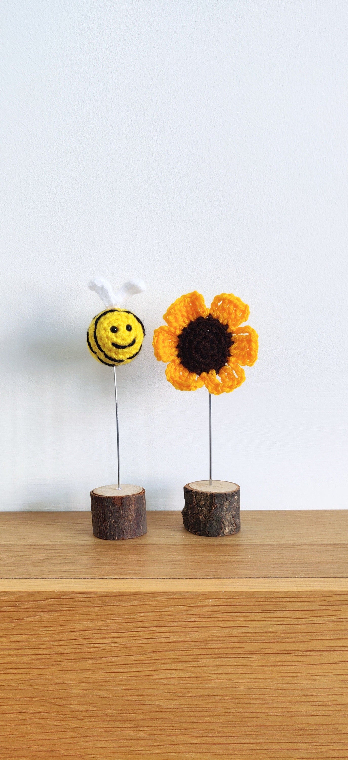 Sunflower and Bee Decor, Sunflower Gift, Sunflower Present for Her Birthday, Summer Decoration, Yellow Flower Art Print, Unique gift For Mum