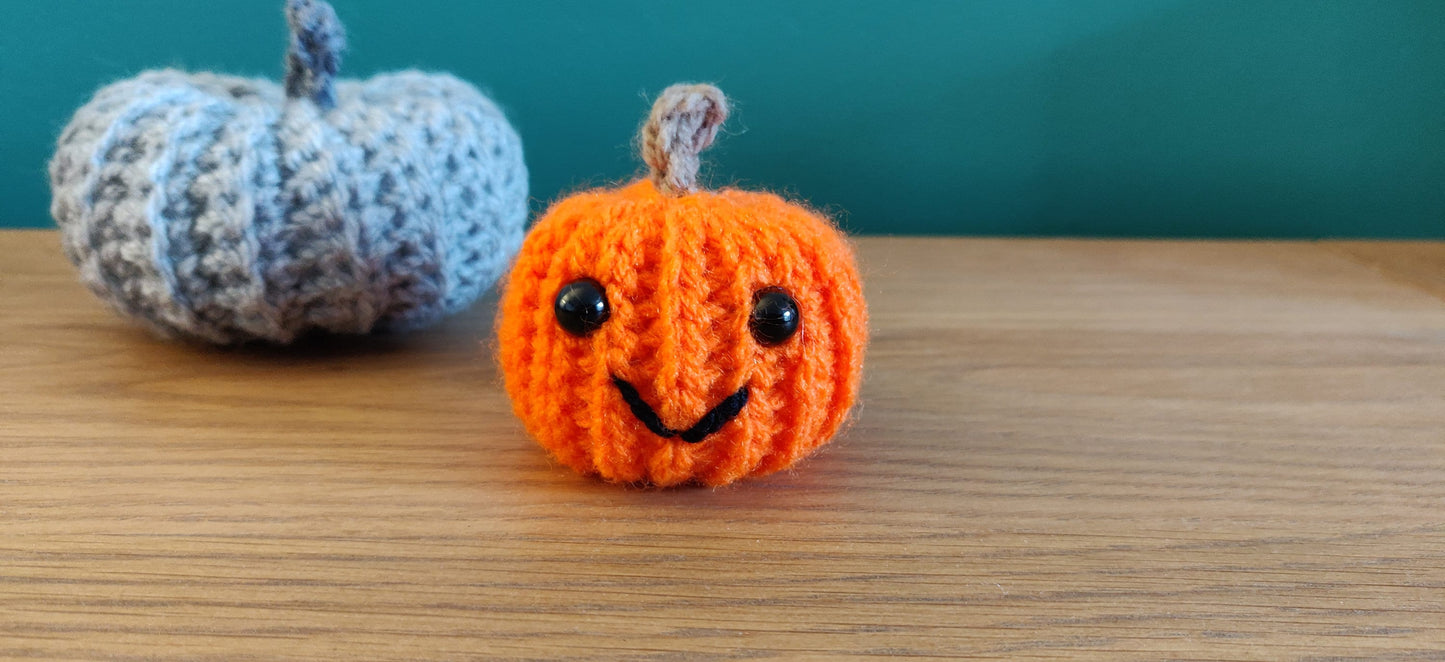 Crochet Pumpkin Ornament, Smily Face Halloween Decor
