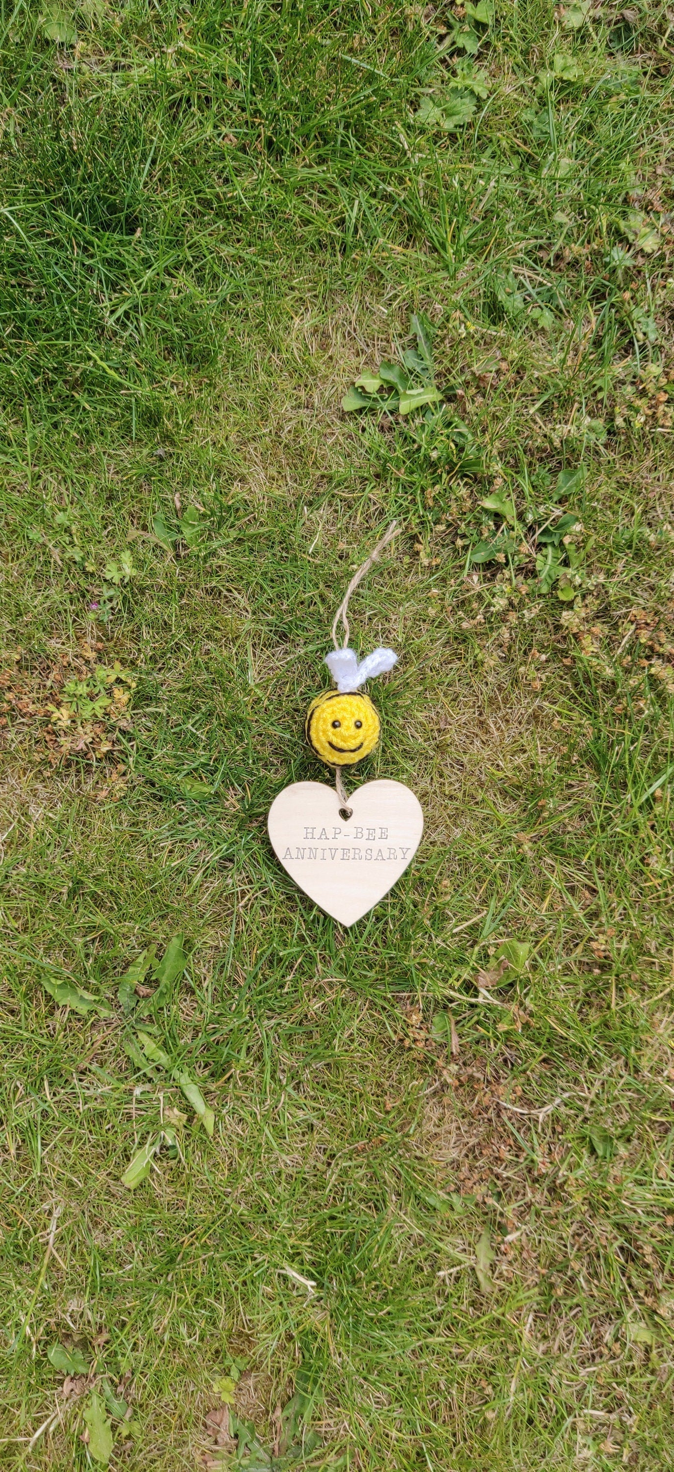 Happy Anniversary Gift, Wood Wedding Anniversary Bee Gift, Fifth Anniversary, Wool Seventh Anniversary Present, Bee Hanging Sign