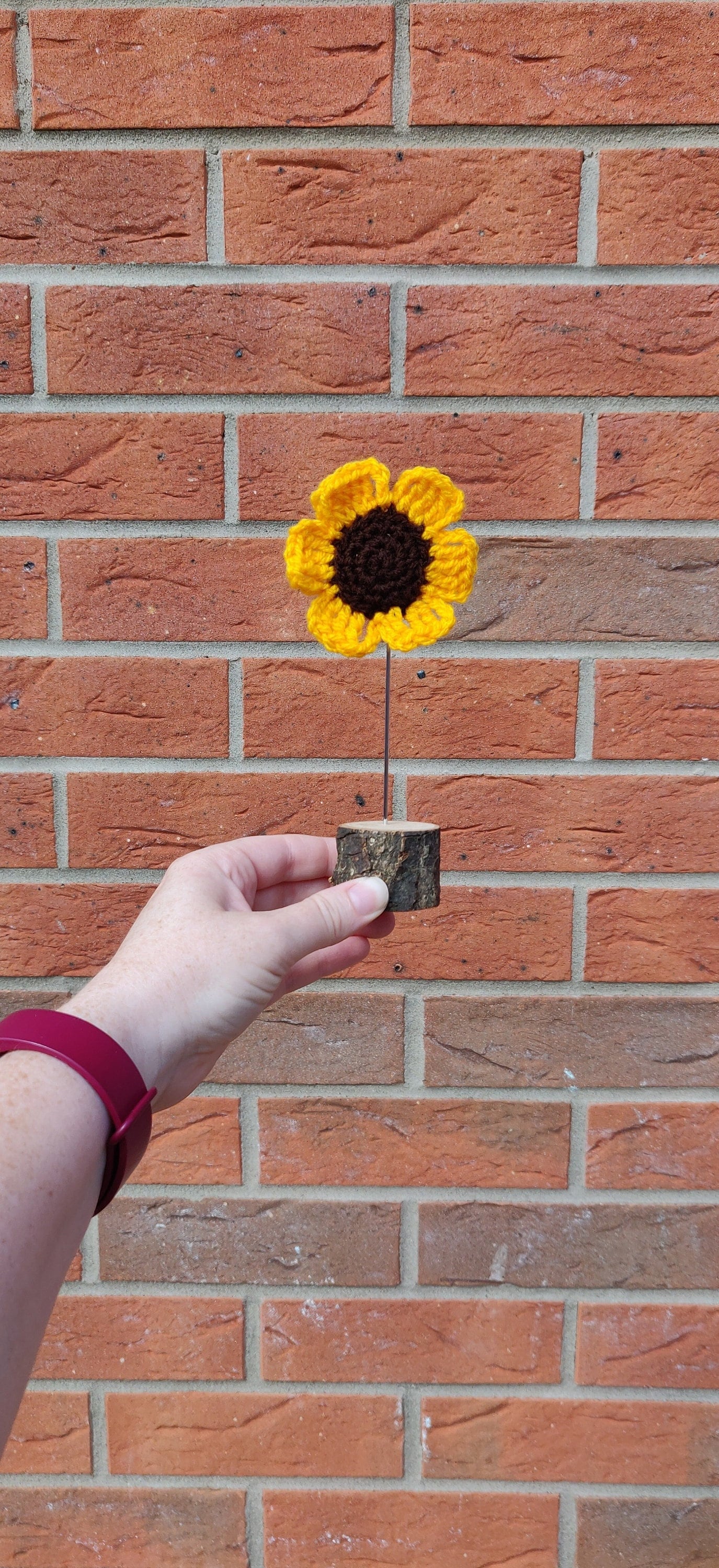 Sunflower and Bee Decor, Sunflower Gift, Sunflower Present for Her Birthday, Summer Decoration, Yellow Flower Art Print, Unique gift For Mum