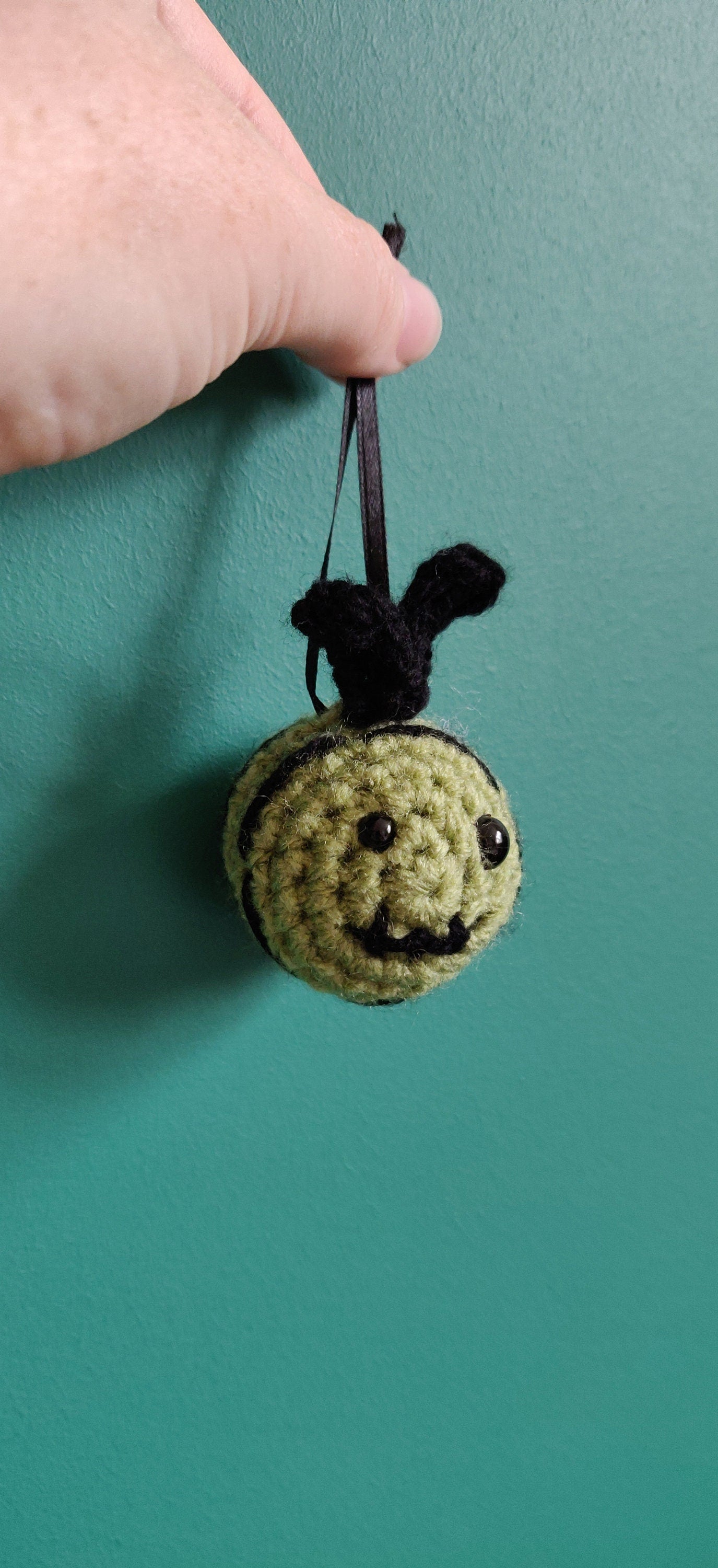 Crochet Zom-Bee Halloween Ornament: Zombie Bee Decoration