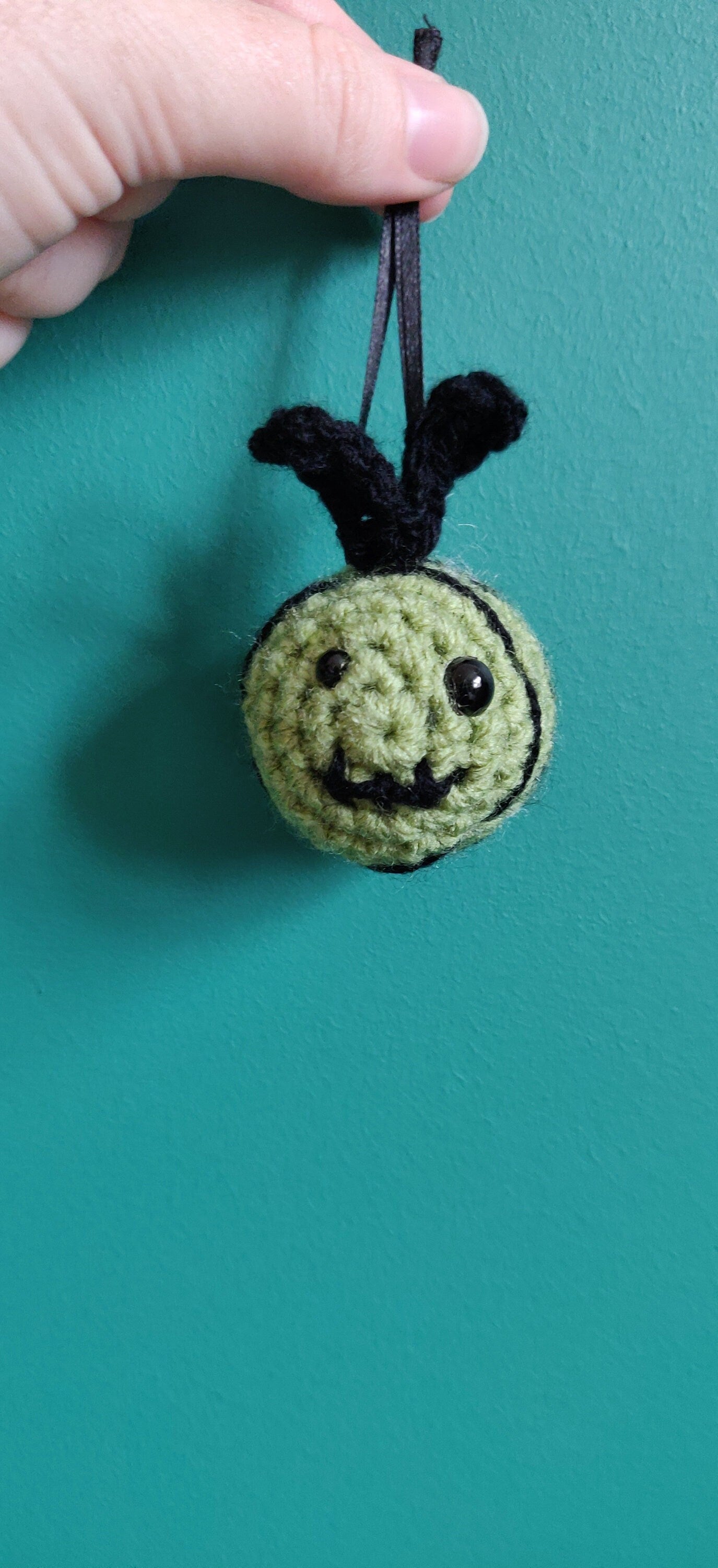 Crochet Zom-Bee Halloween Ornament: Zombie Bee Decoration
