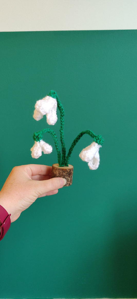 Artificial Snowdrop Flowers, White Flowers, Winter Flower Ornament, Miscarriage Keepsake, Baby Loss, Floral Decoration, Fake Crochet Flower