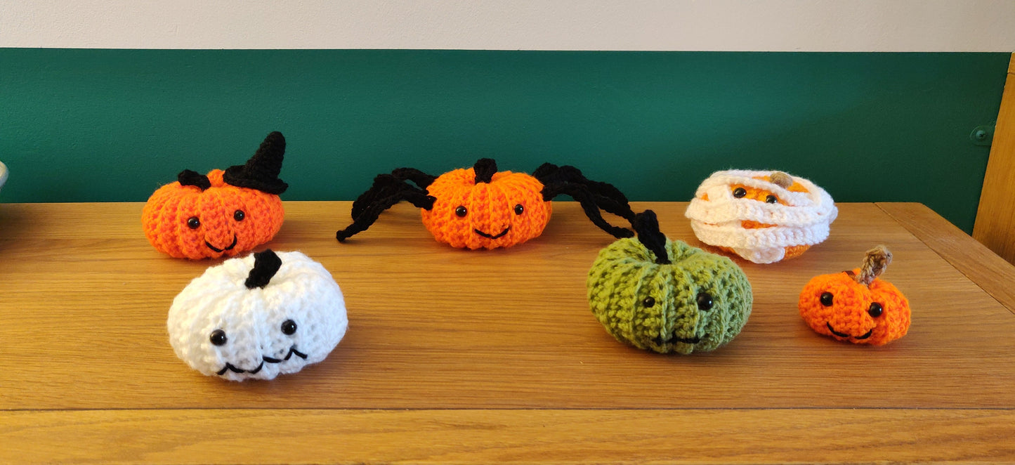 Red Devil Pumpkin, Halloween Decoration, Crochet Pumpkin with Horns, Devil Halloween Decor, Hell Pumpkin Decoration, Satan Ornament, Lucifer