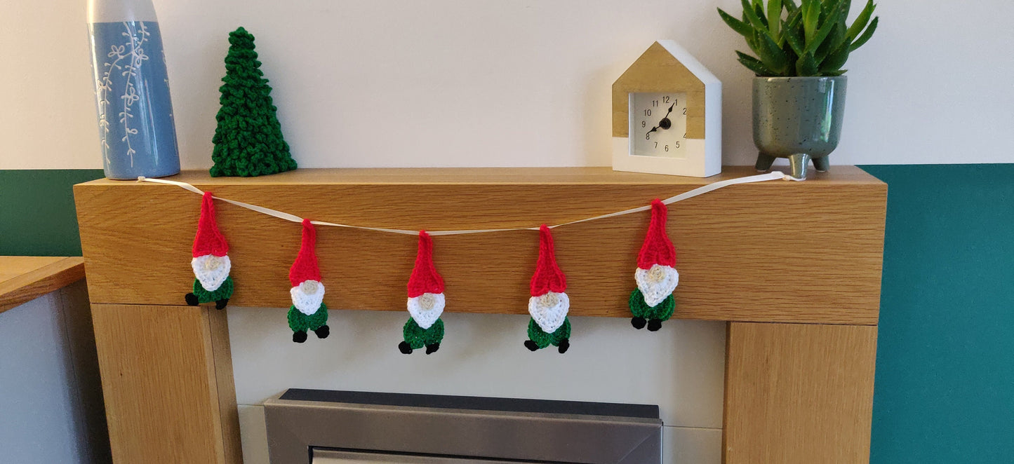 Christmas Gnome Bunting, Gonk Garland, Red, White and Green Christmas Decoration, Elf Banner, Gonk Home Decor, Christmas Party