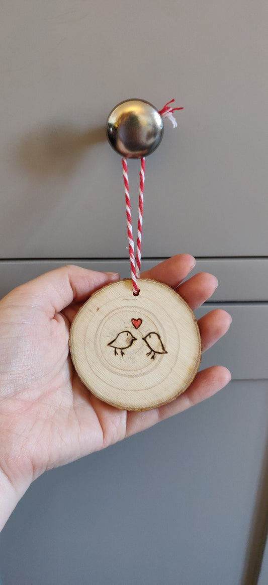 Love Bird Personalised Gift for Couples, Gift Tag, Gift for Engagement, Wedding, Anniversary and Valentine's Day, Heart Hanging Decoration