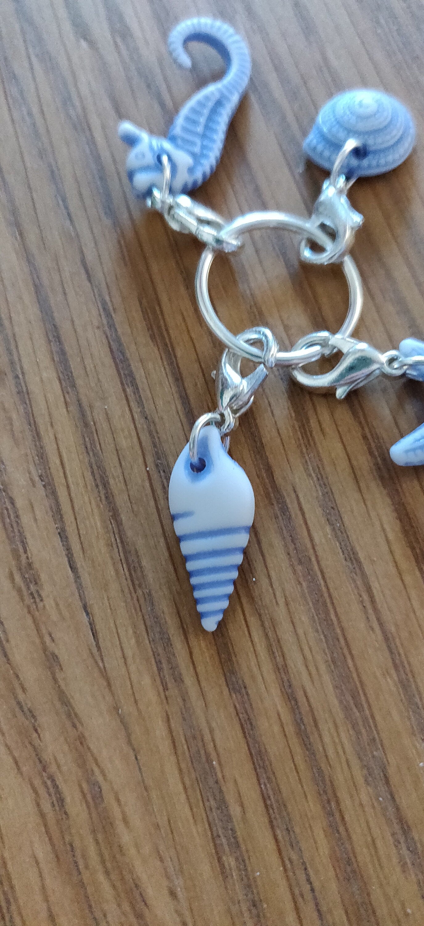 Set of Four Crochet Stitch Markers, Kitting Stitch Marker UK, Crochet Accessories, Gift for Crafter, Beach Theme, Seahorse, Shells, Starfish